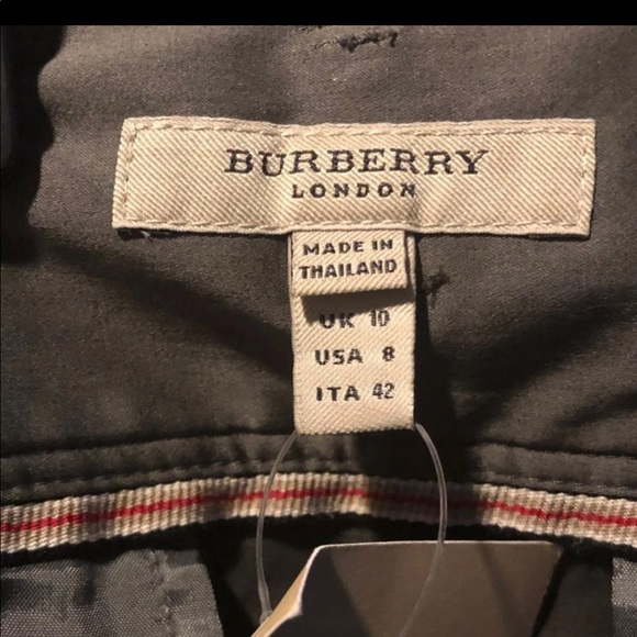NWT Burberry pencil skirt. Size 8! - Picture 4 of 5